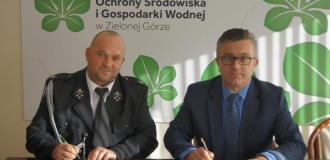 Podpisanie umowy na dofinansowanie zakupu średniego samochodu ratowniczo – gaśniczego realizowanego przez Ochotniczą Straż Pożarną w Piotrowie